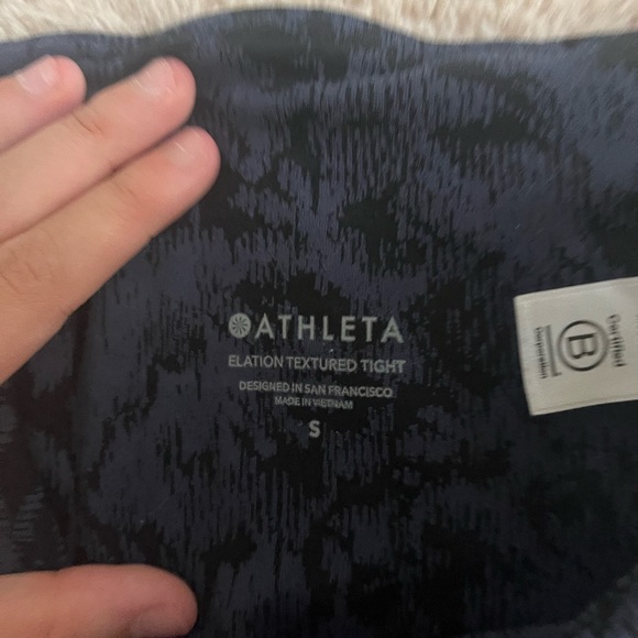 athleta leggings dark blue cheetah print - Picture 3 of 4
